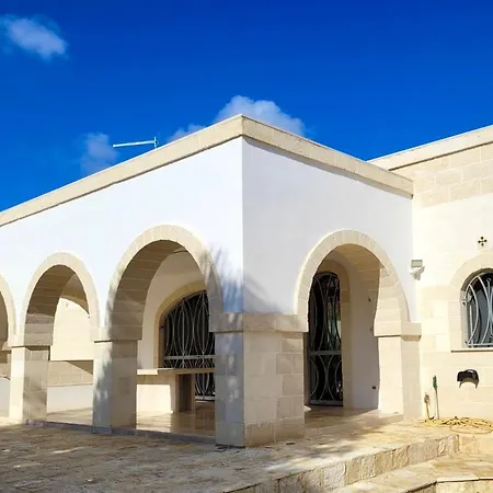 Villa Luxus With Swimmingpool, 1-6 P., Carovigno